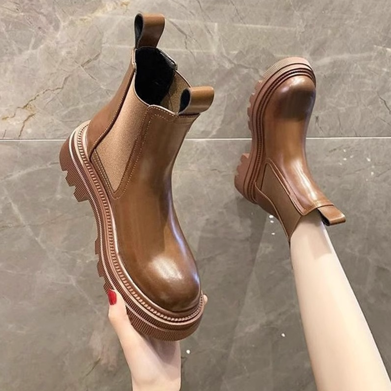 Clara - Gefütterte Chelsea Boots